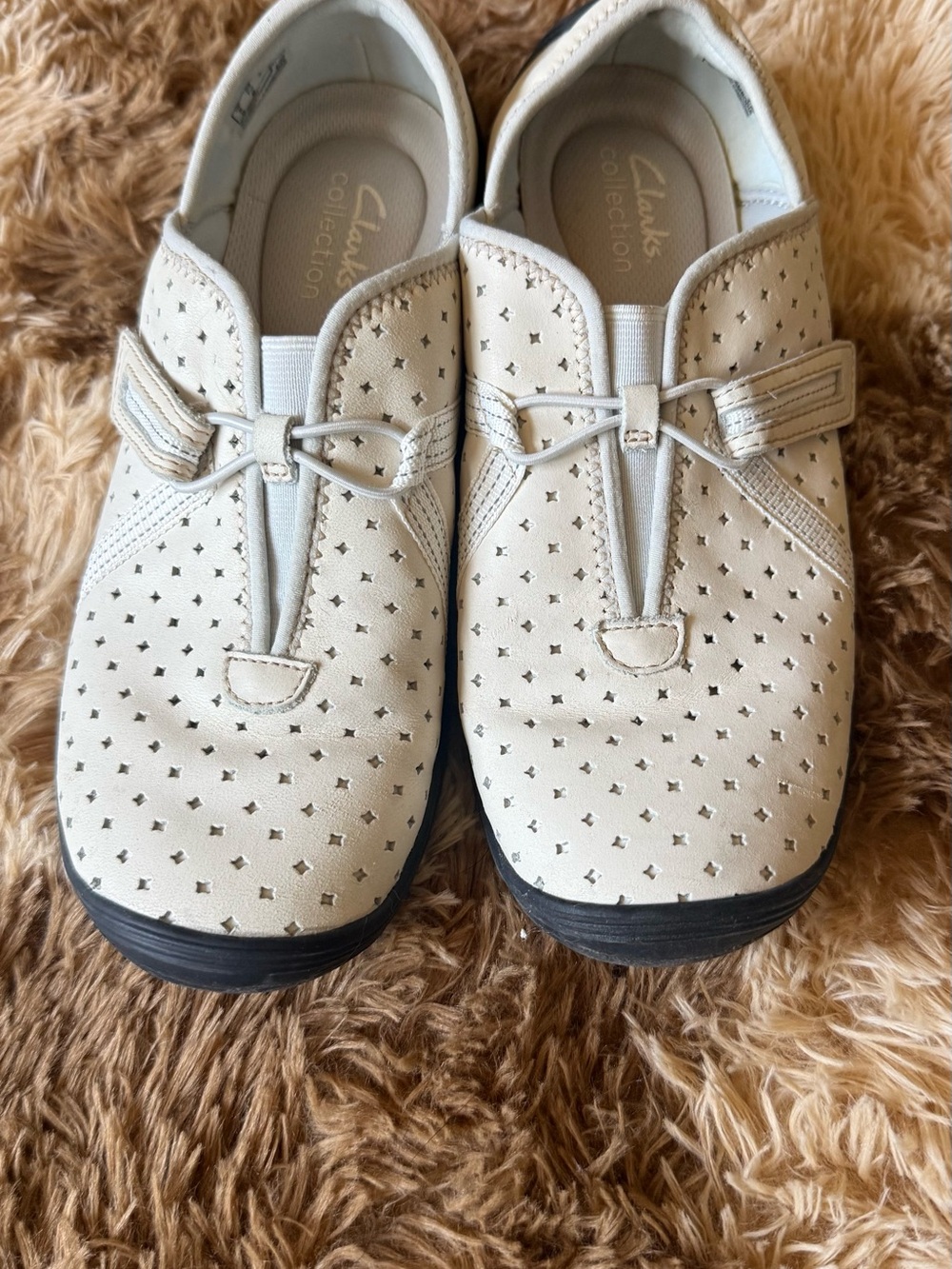 Womens Casual Slip-On Shoes in Off-White